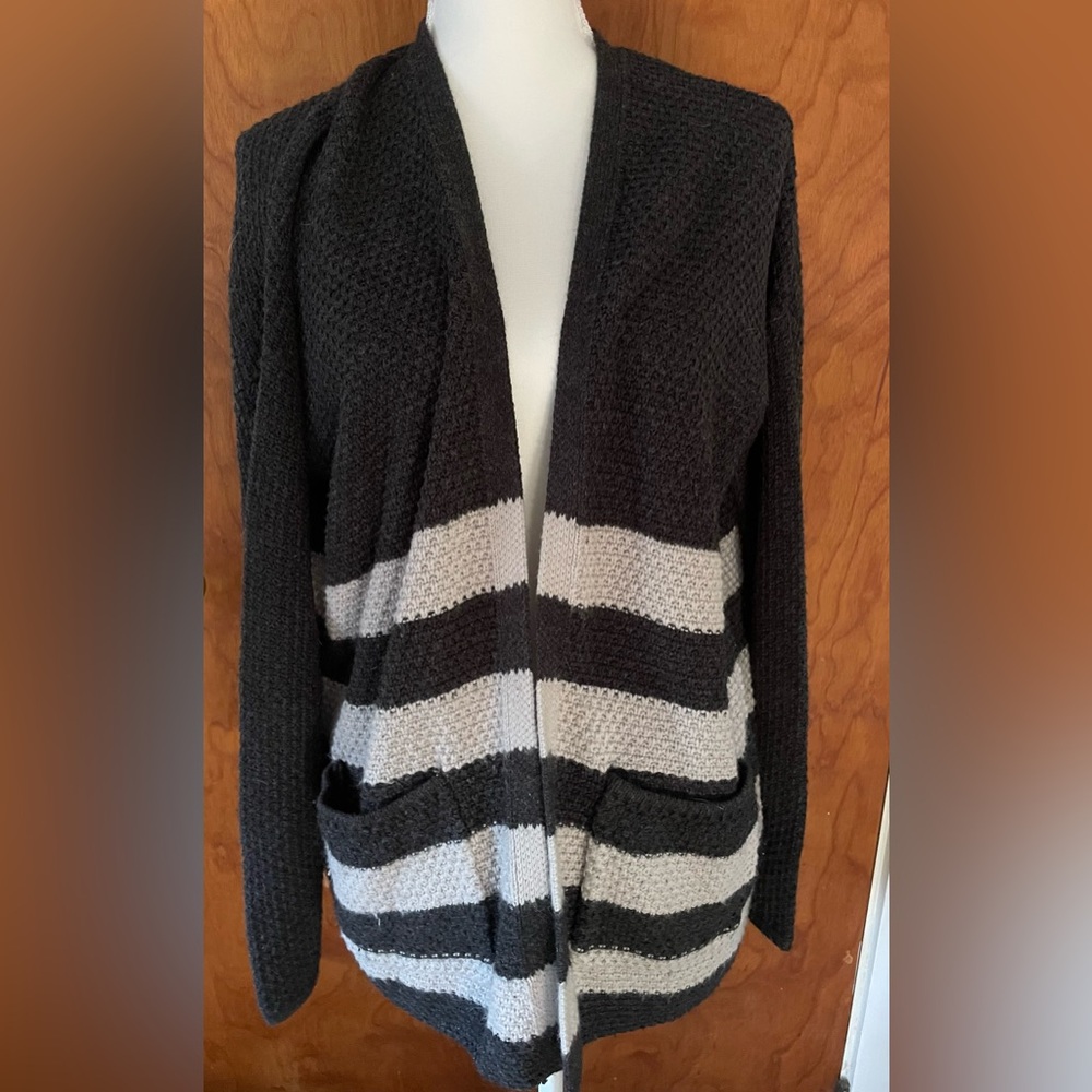 Woman XXI (21) Cable Knit Open Front Black/white Striped Warm Cardigan Sweater